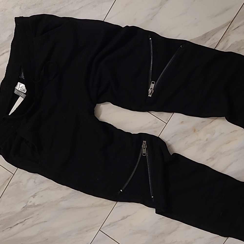 H&M Joggers - Picture 2 of 3